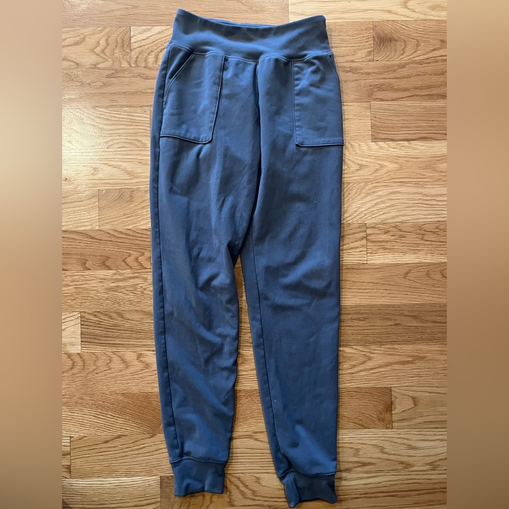 Abercrombie and Fitch - 15/16 girls in Gray